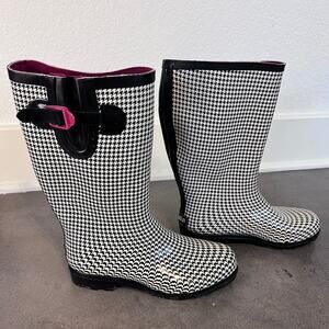 Austin Co Black white pied de coq plaid print rain boots womens 8 shoes twee